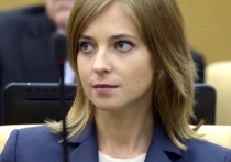 Депутат Госдумы Наталья Поклонская опровергла сообщения ряда СМИ о том, что ее и коллегу Виталия Милонова не пустили на заседание во вторник из-за того, что они якобы отказались сдавать тест на COVID-19