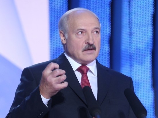 Лукашенко призвал отправить бастующих студентов в армию