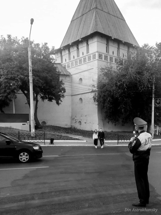 Стало известно, кто стоит за ликвидацией пешеходного перехода у стен Астраханского Кремля