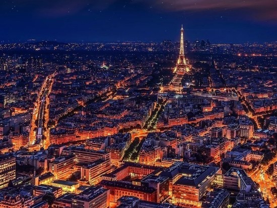 СМИ: во Франции готовятся ввести карантин на месяц