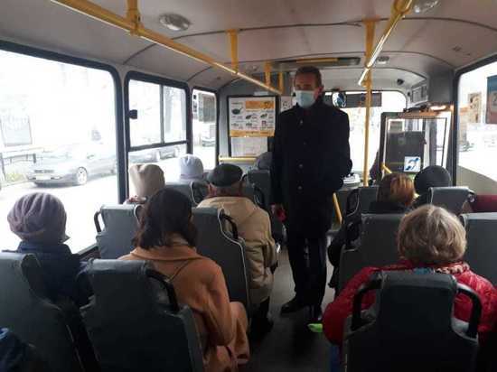 В столице Карелии проверили соблюдение «масочного» режима в общественном транспорте