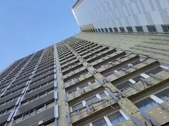 СМИ: эскортница из Краснодара упала с 18 этажа в доме на Новом Арбате