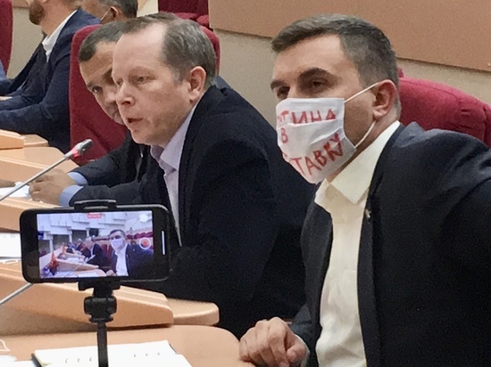 Саратовские коммунисты сорвались с мест во время думского заседания
