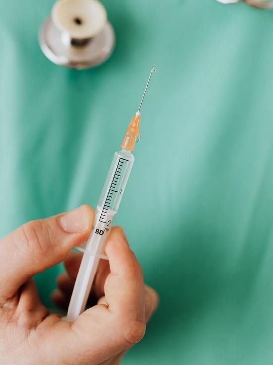 В Псков привезли свыше 4,5 тысячи доз детской вакцины от гриппа
