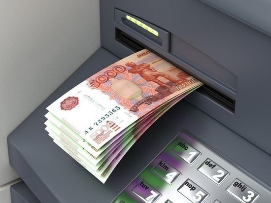 На Дону задержали женщину, укравшую деньги из банкомата