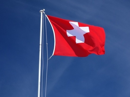 Швейцария ввела комендантский час