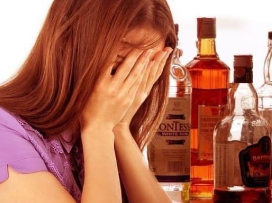 В Орске нерадивая мать злоупотребляла алкоголем и не кормила собственных детей