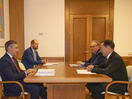 Глава Якутии встретился с министром науки и высшего образования РФ