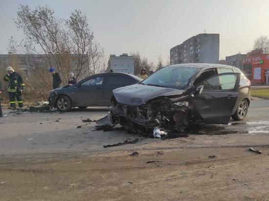 Кто главный на дороге: в Ярославле произошло тройное ДТП