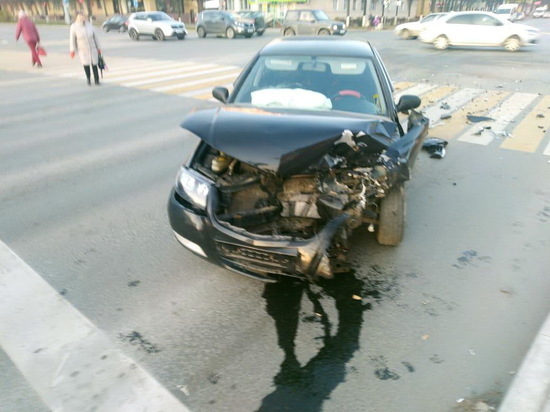 29 октября в Йошкар-Оле пострадали водитель и женщина-пешеход
