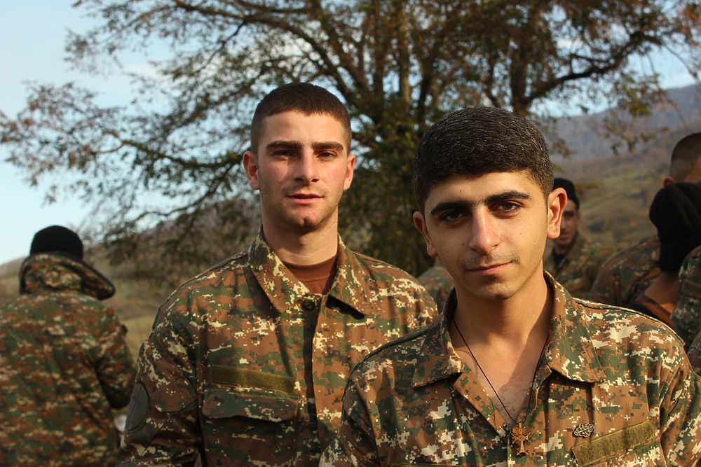 Солдаты в армении