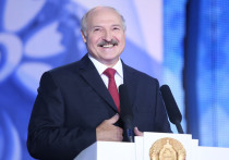 Президент Белоруссии Александра Лукашенко заявил на встрече с коллективом МВД, что "жестко и четко" договорился с российским лидером Владимиром Путиным, что они всегда будут друг другу "надежными друзьями и опорой"