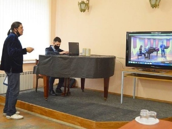 В Серпухове проходит фестиваль «Солнечный павлин»