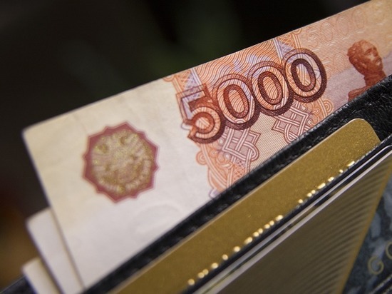 В банках Саратовской области обнаружено 200 фальшивых банкнот