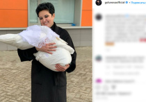 Финалист «Битвы экстрасенсов» Анатолий Леденев трогательно поздравил Елену Голунову с рождением дочери