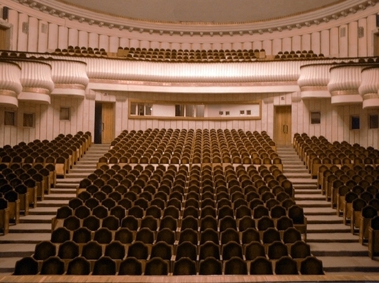 Какой репертуар приготовили смоленские театры на ноябрь