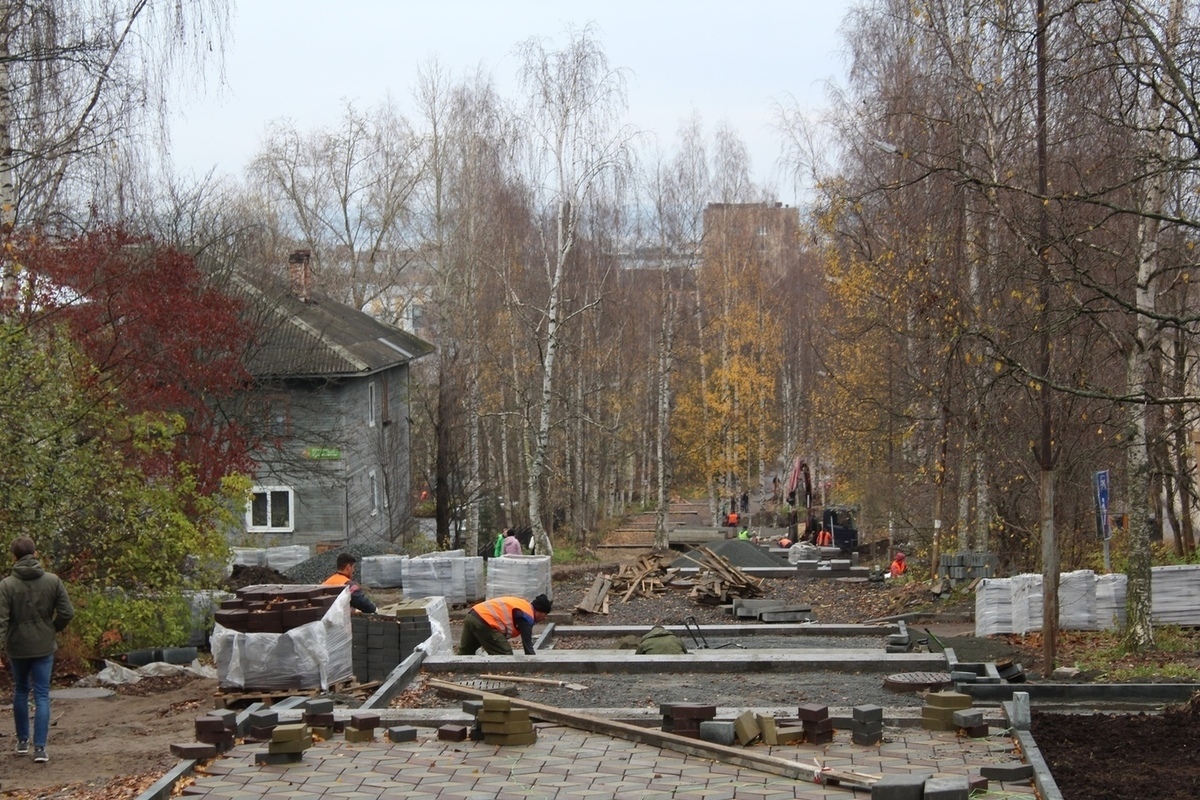 Время в петрозаводске. Петрозаводск после войны благоустройство. Лестница у мэрии Петрозаводска. Онего Строй объекты.