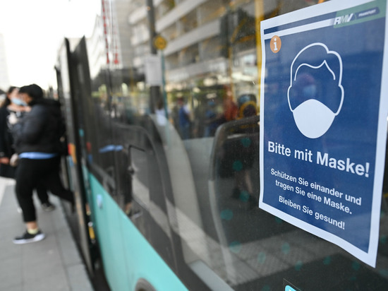 Германия: Обер-бургомистр рекомендует пожилым людям отказаться от поездок на автобусе и обещает бесплатные FFP2 маски