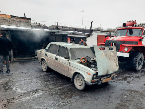 Обгоревшего мужчину обнаружили во время пожара в гаражном боксе в Кузбассе