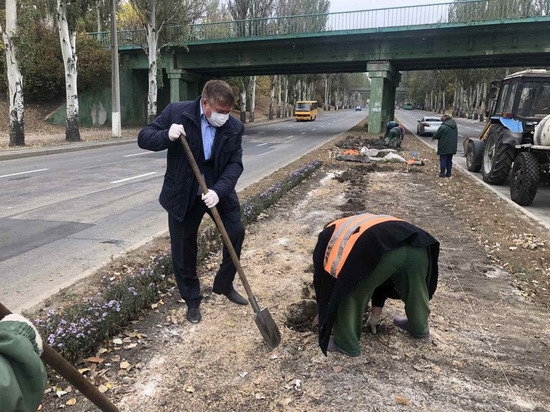В Донецке завершили осенние работы по благоустройству города