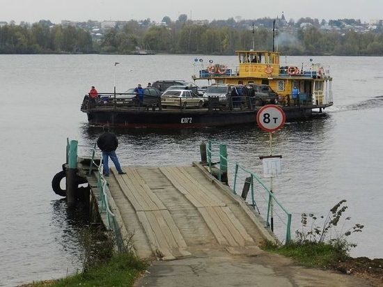 Работа парома в Красном-на-Волге продлена до 8 ноября