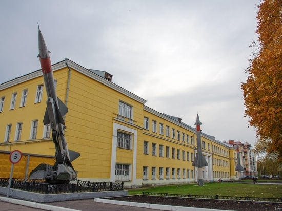 Ярославским военным училищем командует его выпускник