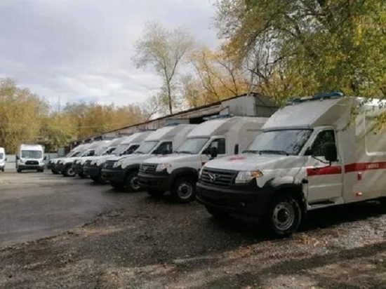 В Калмыкии парк скорой помощи пополнился новыми машинами