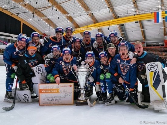 В Красноярске из-за коронавируса отменён экзотический турнир по хоккею с мячом