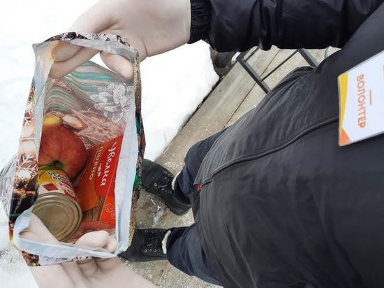 Жители отдаленных сел Шурышкарского района получают продукты от волонтеров