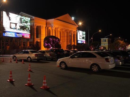 В Ставрополе в День народного единства показали кино на улице