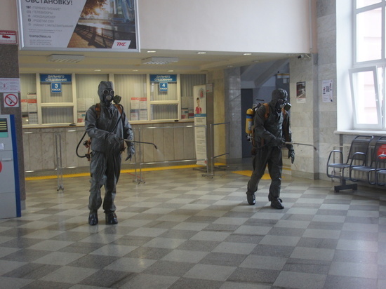 Пожарные Йошкар-Олы провели дезинфекцию городского вокзала
