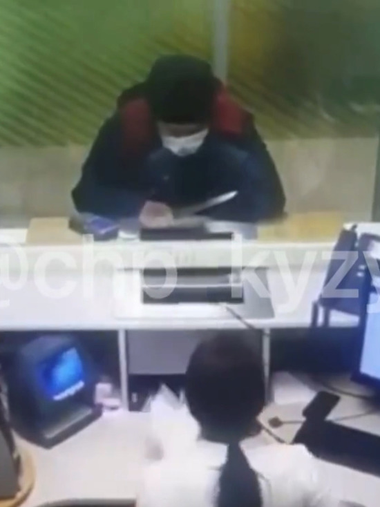 Полиция Тувы задержала мужчину, попытавшегося ограбить банк