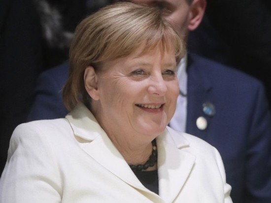 Меркель заявила, что рада сотрудничать с Байденом