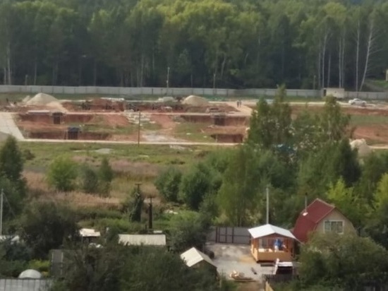 Стройплощадку телебашни на севере Екатеринбурга законсервируют
