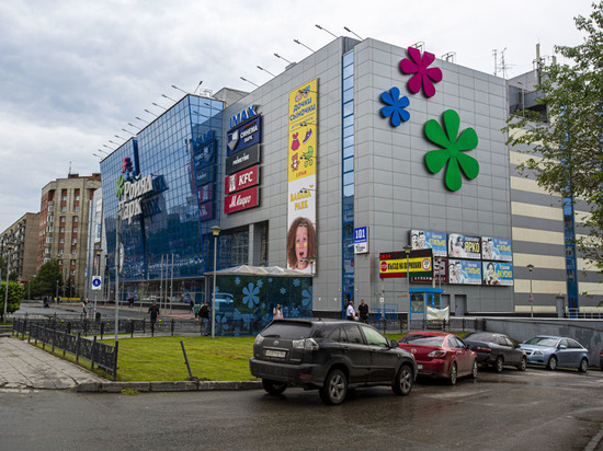 Потоки покупателей в торговых центрах Новосибирска сократились на четверть