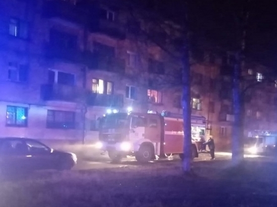 В Новодвинске из-за оставленной без присмотра свечки сгорела квартира