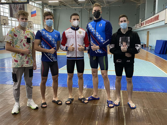 Пловцы из Ямала успешно выступили на чемпионате и первенстве УрФО