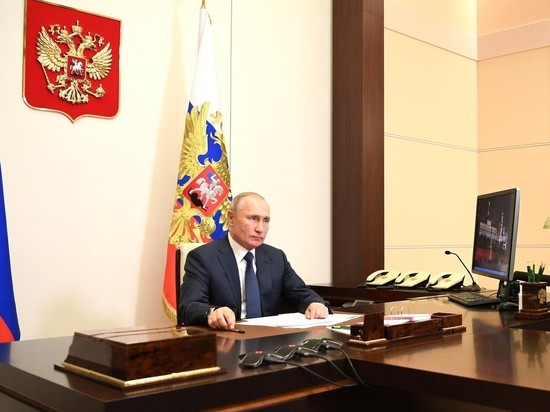 На военном совещании в Сочи президент обсудил ядерную триаду