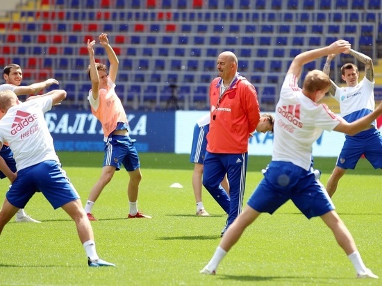 Названы результаты новых тестов на COVID трех футболистов сборной России