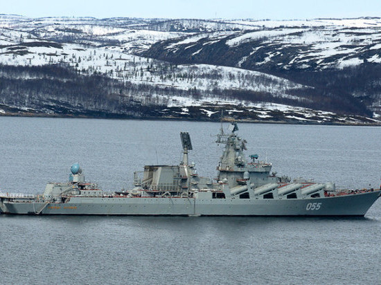 В Североморск в пункт постоянного базирования вернулся ракетный крейсер Северного флота «Маршал Устинов»