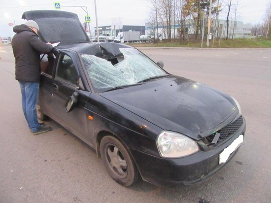 В Смоленске 59-лений мужчина, нарушив ПДД, попал под колеса иномарки