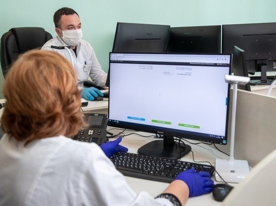 За последние сутки в больницы Псковской области скорая помощь привезла 114 человек с пневмонией