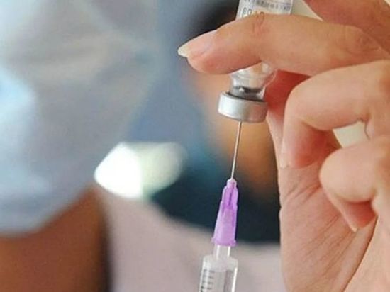 Германия: Инфицированный врач вакцинировал сотрудников министерства