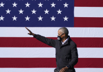 Бывший президент США Барак Обама на днях выпускает новую книгу своих мемуарах, в которой делится подробностями своей политической и личной жизни