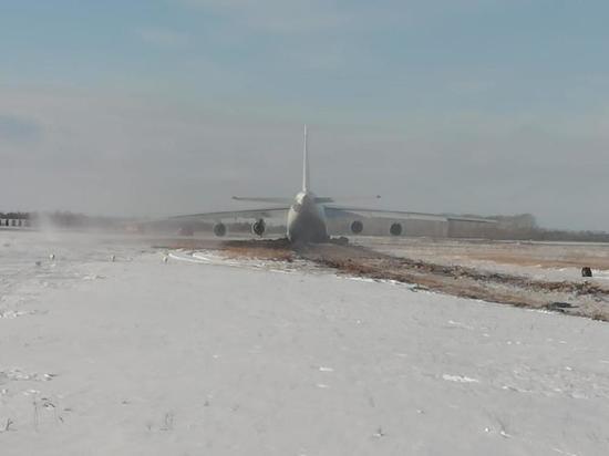 Транспортная прокуратура проводит проверку по экстренно севшему в Новосибирске самолету
