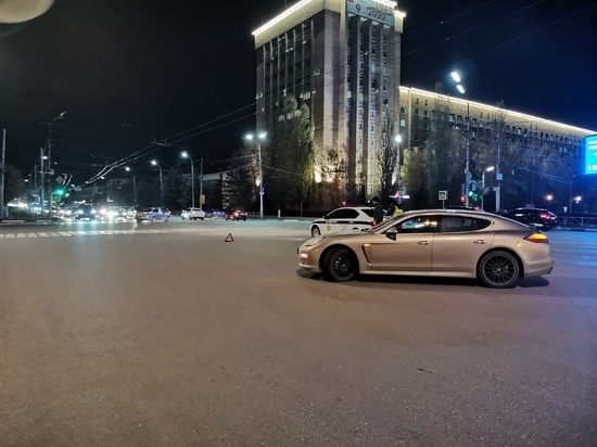 ДТП с «Панамерой» в центре Рязани попало на видео