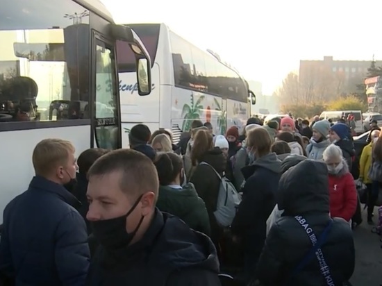 Детей из ДНР отправили на отдых в МДЦ "Артек"