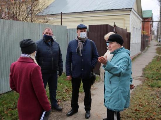 В Калуге жители Малинников жалуются на отсутствие тротуаров
