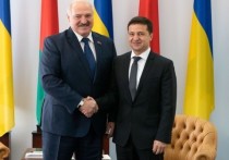 Президент Белоруссии Александр Лукашенко заявил, что его украинскому коллеге Владимиру Зеленскому есть чего опасаться