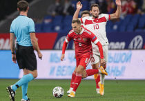 15 ноября сборная России в Стамбуле проводит матч Лиги наций УЕФА против команды Турции. "МК-Спорт" объясняет, почему эта игра неожиданно стала крайне важна для российской сборной, и к каким последствиям может привести ее исход. 